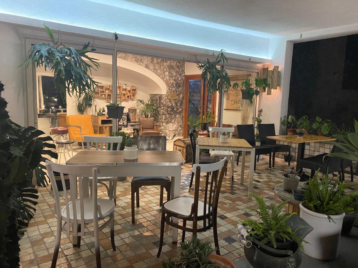 Black Market Hotel Isquia Exterior foto