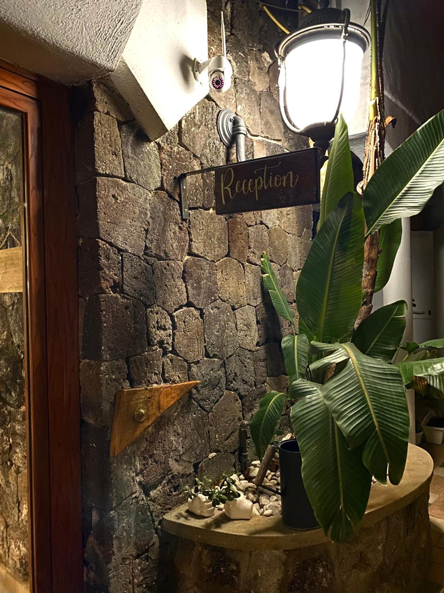 Black Market Hotel Isquia Exterior foto